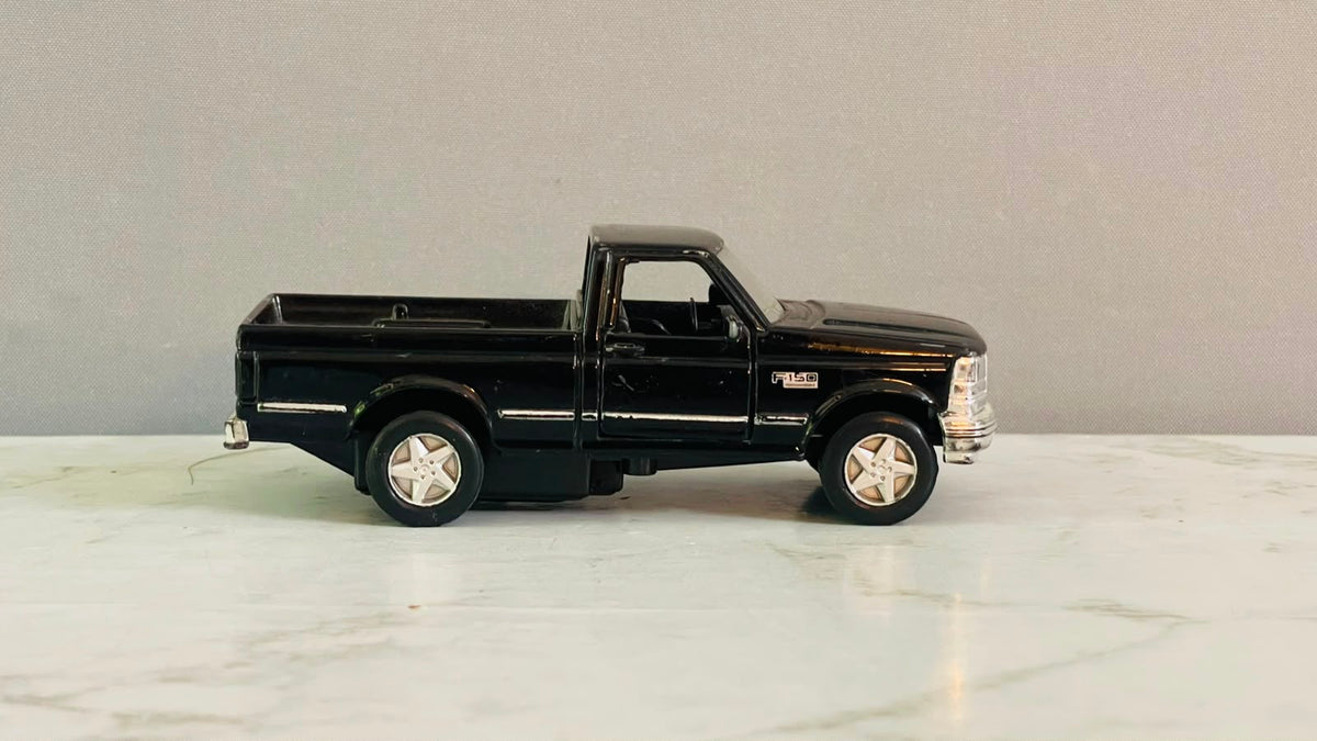 Maisto 1993 Ford F-150 Die-Cast Pull Back Truck. (Rs 150 advance)