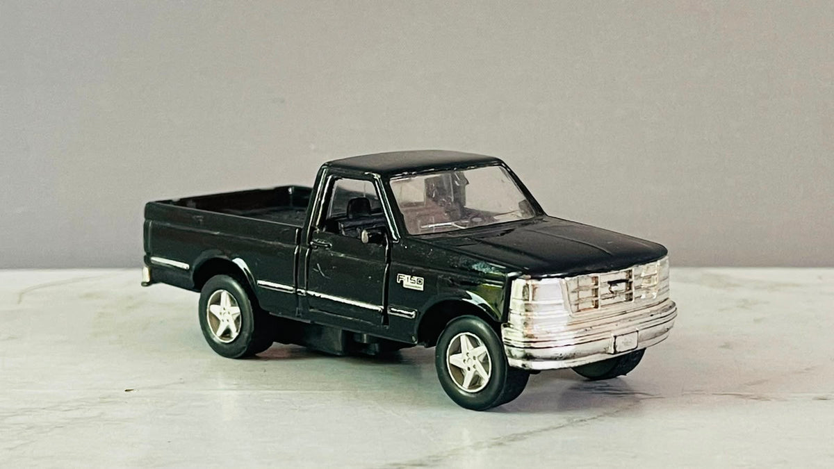 Maisto 1993 Ford F-150 Die-Cast Pull Back Truck. (Rs 150 advance)
