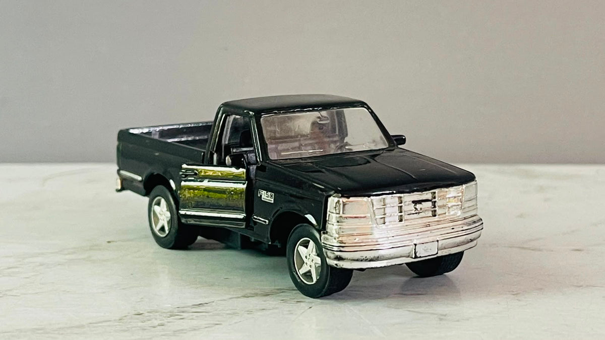 Maisto 1993 Ford F-150 Die-Cast Pull Back Truck. (Rs 150 advance)