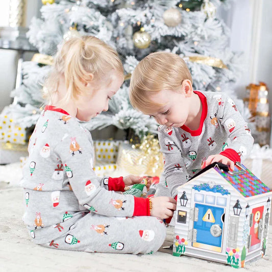 Melissa & Doug Take-Along Wooden Doorbell Dollhouse. (Rs 400 advance)