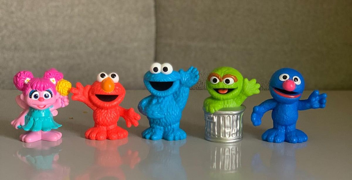 Collection of 5 Beloved Sesame Street Characters. (Rs 250 advance)