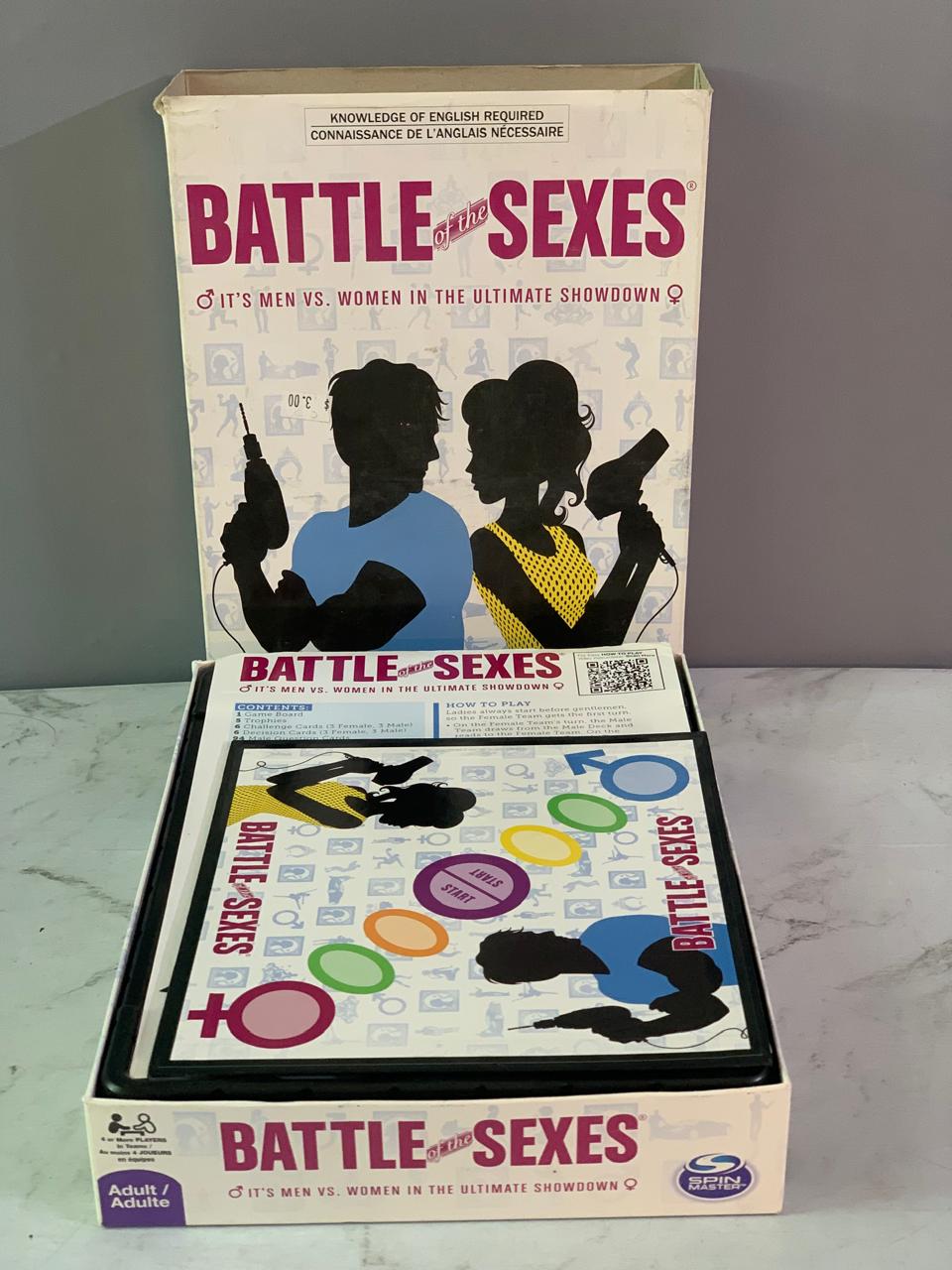 Spin Master Games - Battle of The Sexes Board Game. (Rs 250 advance)