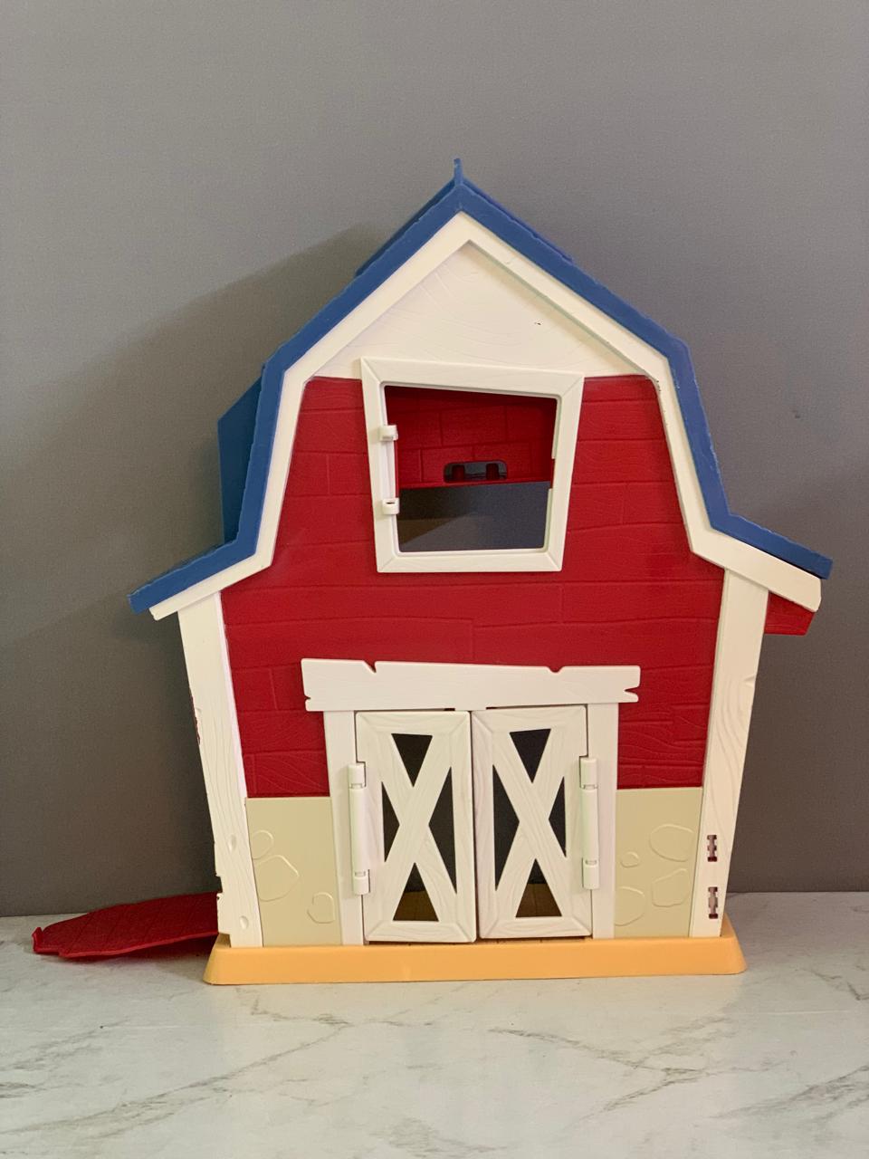Dino Ranch Deluxe Clubhouse Playset Barn.