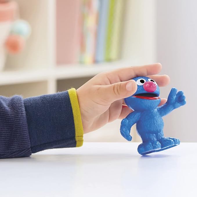 Collection of 5 Beloved Sesame Street Characters. (Rs 250 advance)