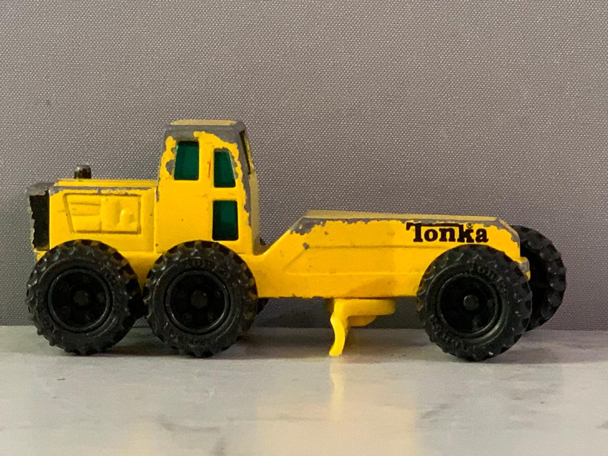 Tonka Die-Cast Miniature Road Grader.