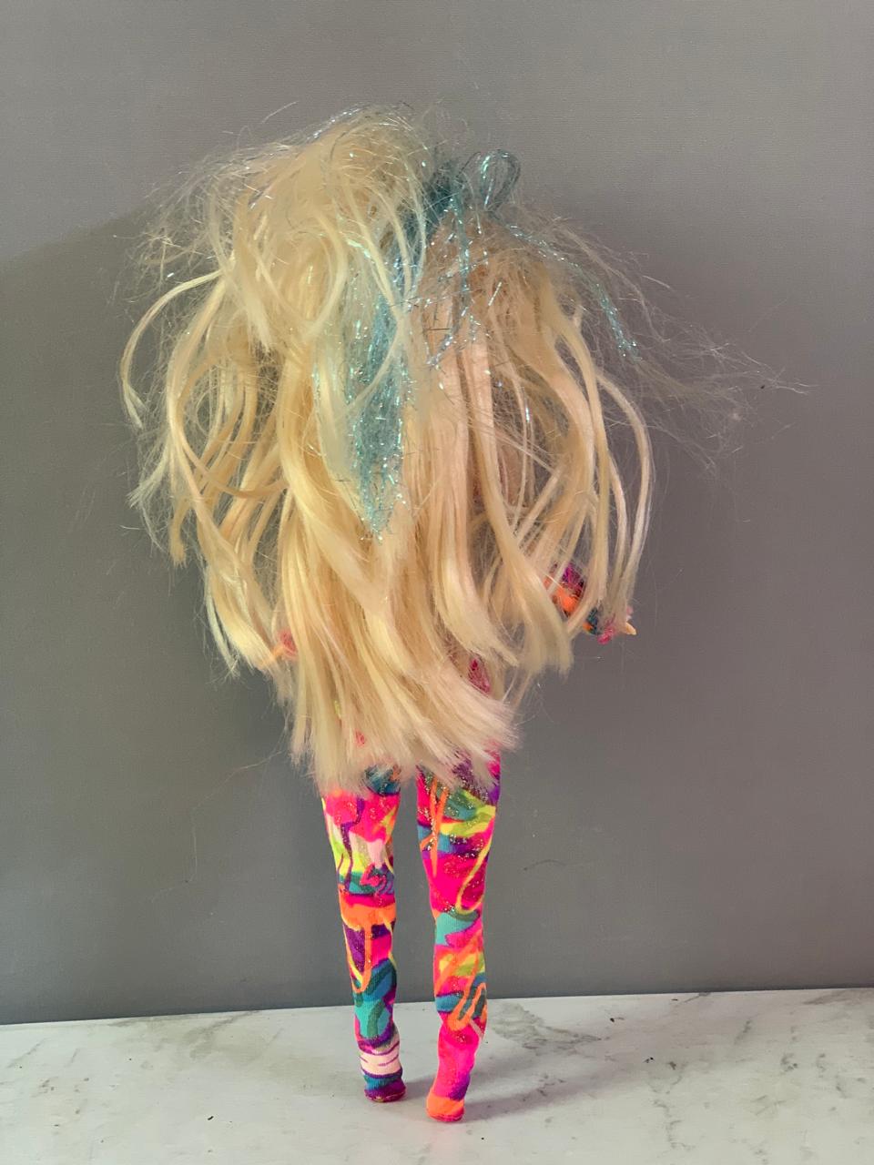 Hot Skatin' Barbie Doll. (Rs 250 advance)