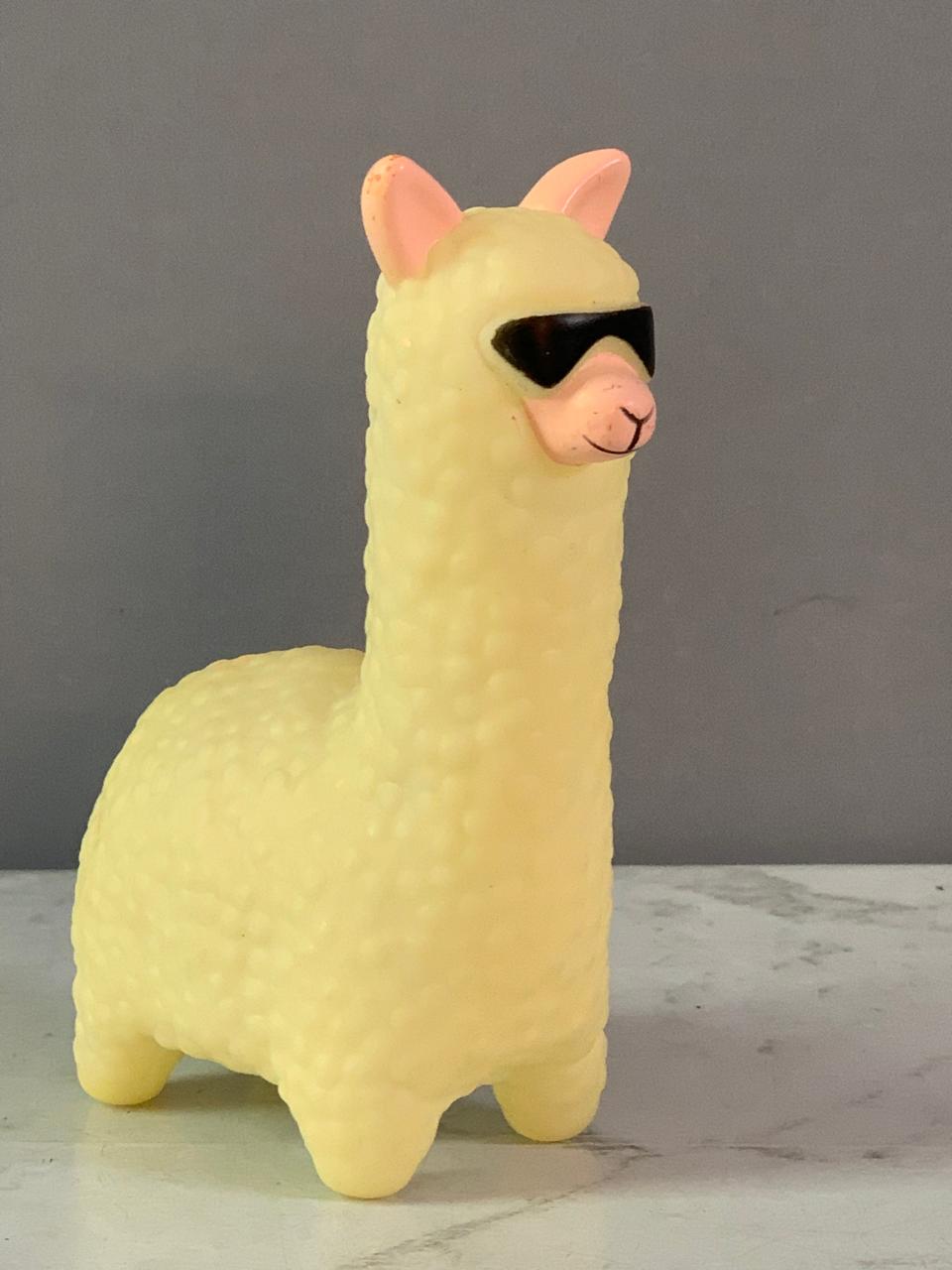 Llama Night Light. (new batteries required)