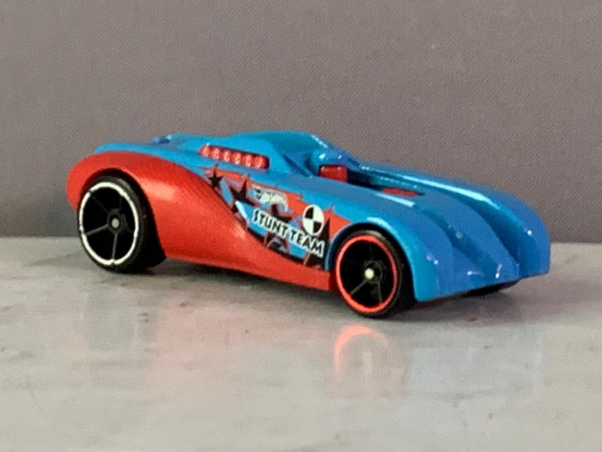 Hot Wheels Stunt Team Saber.