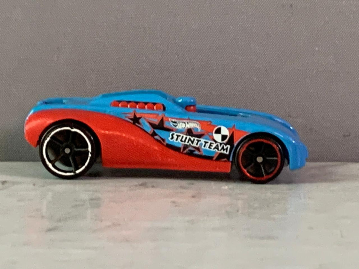 Hot Wheels Stunt Team Saber.