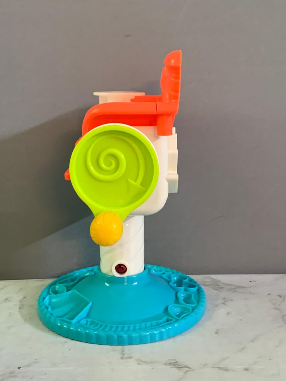 Play-Doh Pretend Play Set - Barber Shop. (Without figure)(Rs 250 advance)
