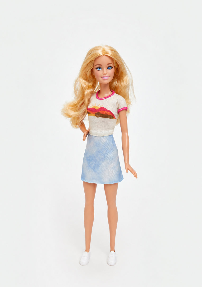 Barbie Travel Doll. (Rs 150 advance)