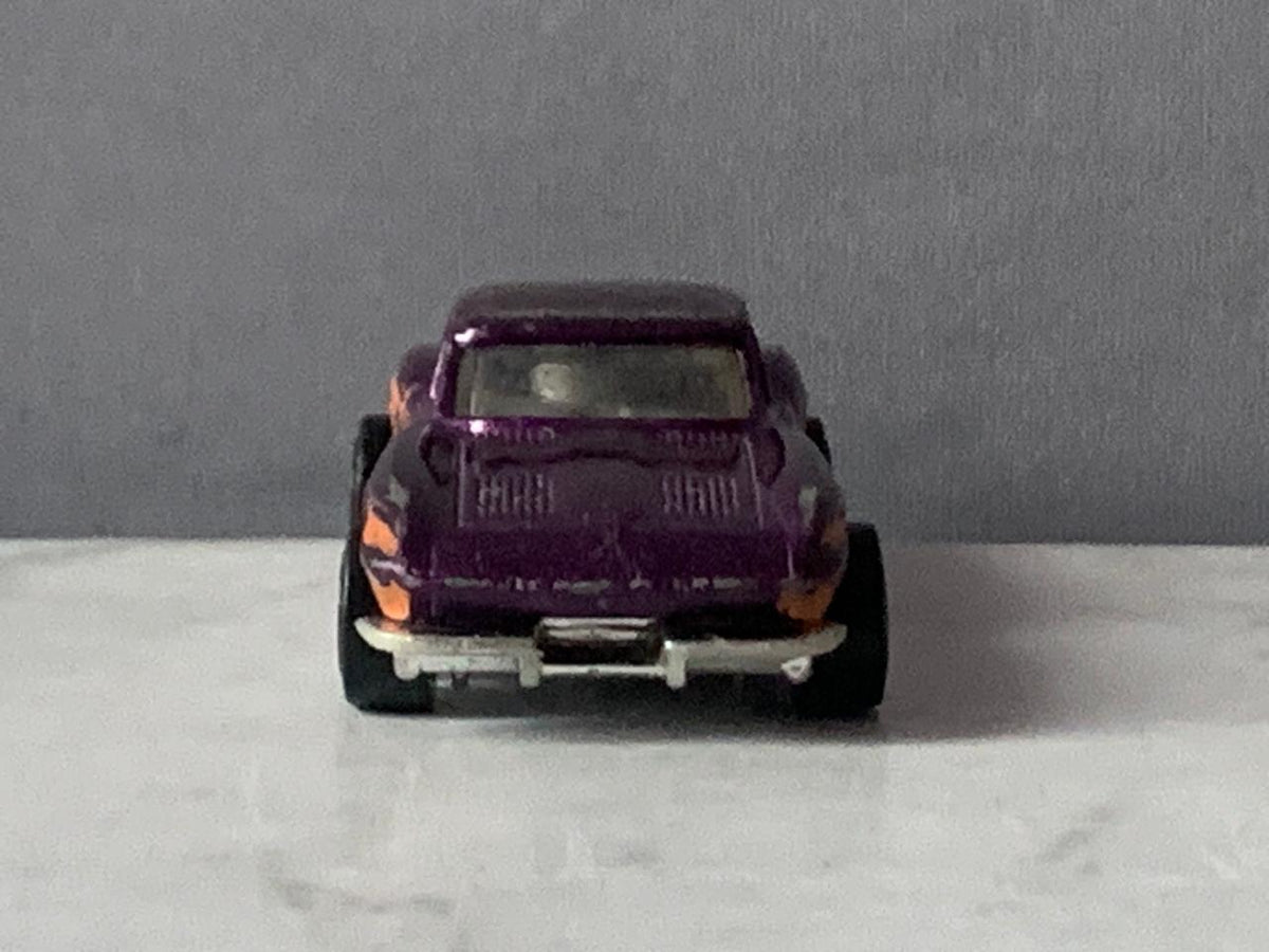 Hot Wheels Corvette Stingray.