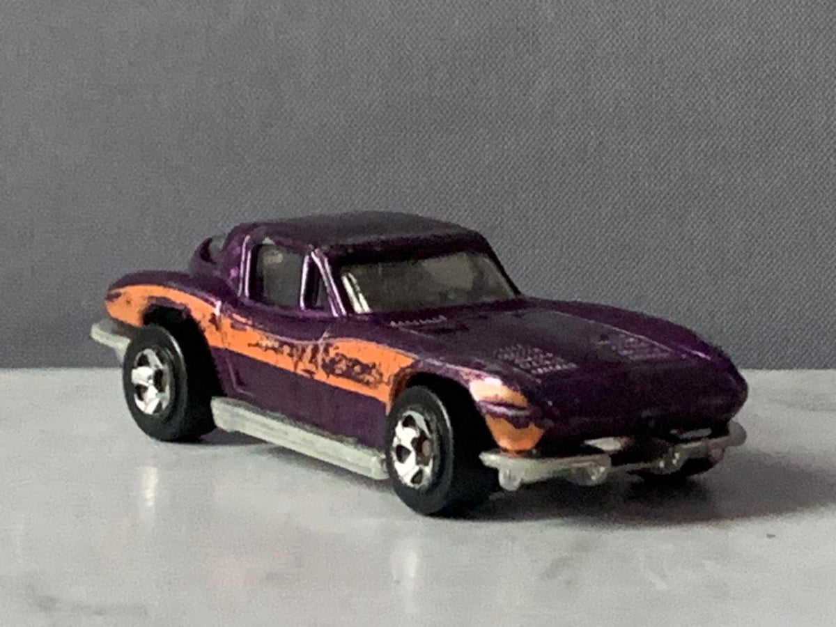 Hot Wheels Corvette Stingray.