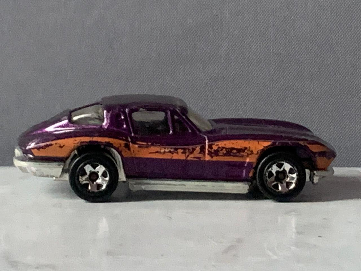 Hot Wheels Corvette Stingray.