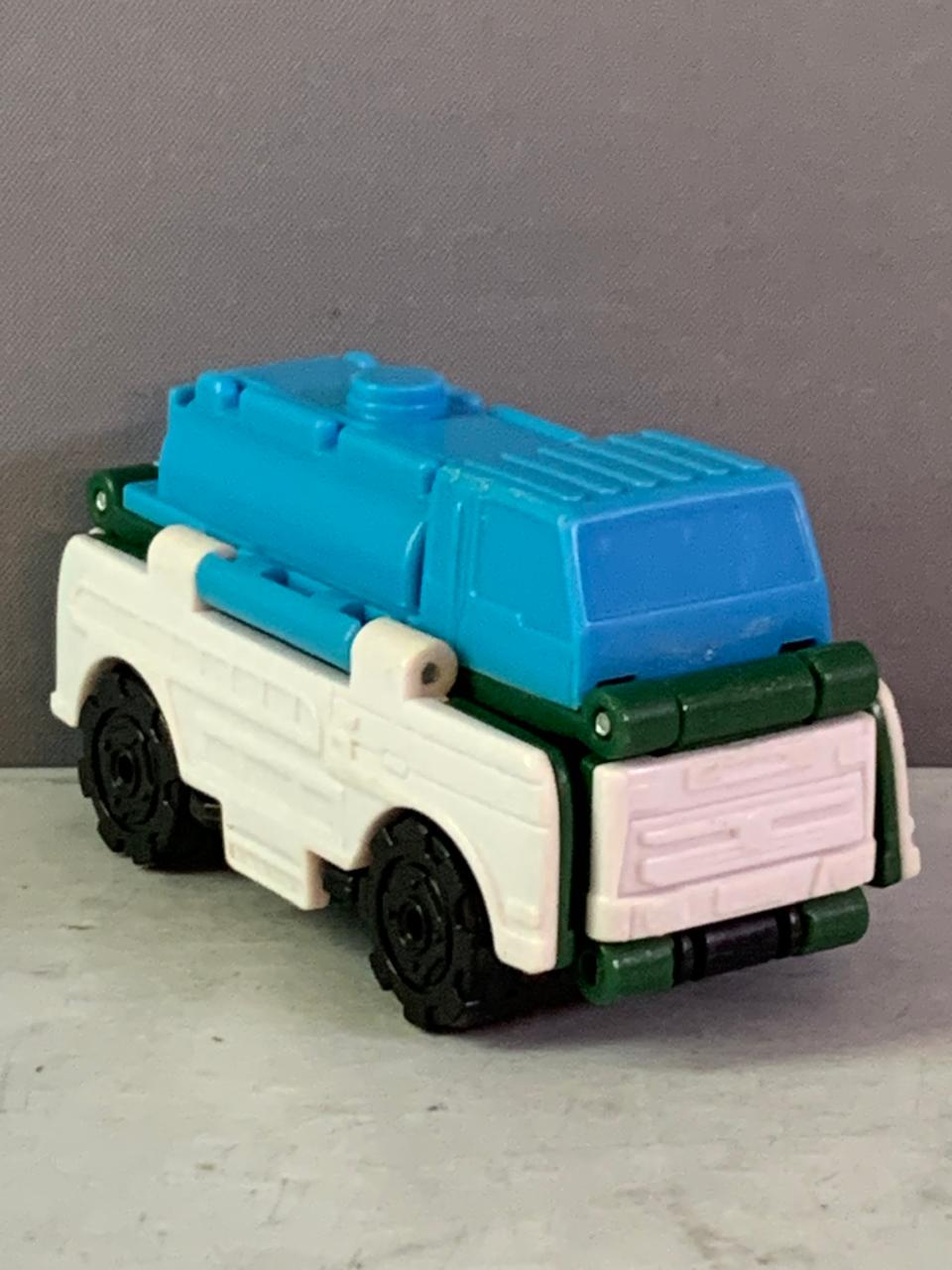 TransRacers 2-in-1 Sprinkler Truck and Off-road Pickup. (Rs 100 advance)