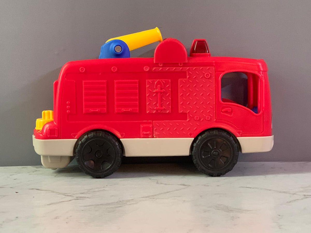 Fisher-Price Little People Helping Others Fire Truck. (Rs 350 advance)