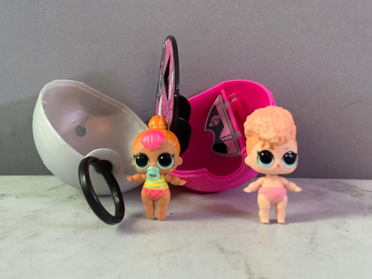 L.O.L. Surprise! Pass The Surprise Game Ball with 2 dolls (Rs 100 advance)