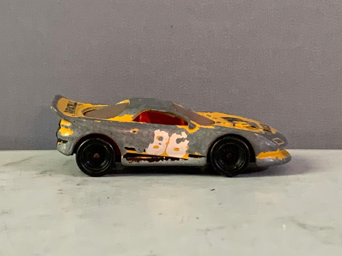 Hot Wheels Duracell #88 Die-Cast Race Car. (Must check video for condition)