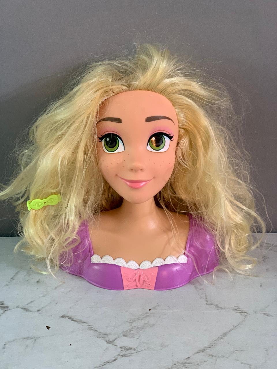 Just Play Disney Princess Basic Rapunzel Styling Head. (Rs 250 advance)
