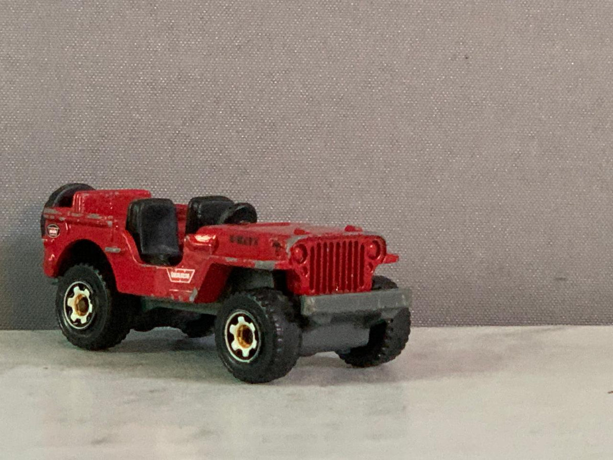 Matchbox 1948 Willys Jeep Die-Cast Toy Car. (Must check video for condition)