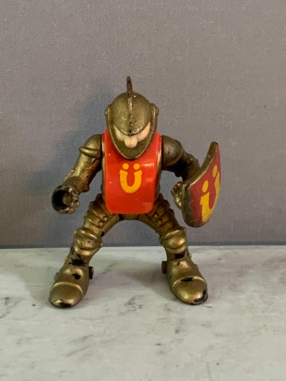 Fisher-Price Great Adventures Gold Knight Action Figure.(hand damaged)