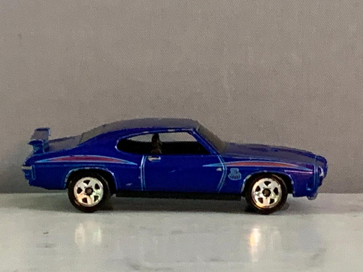 Hot Wheels '70 Pontiac GTO Judge Die-Cast Car.