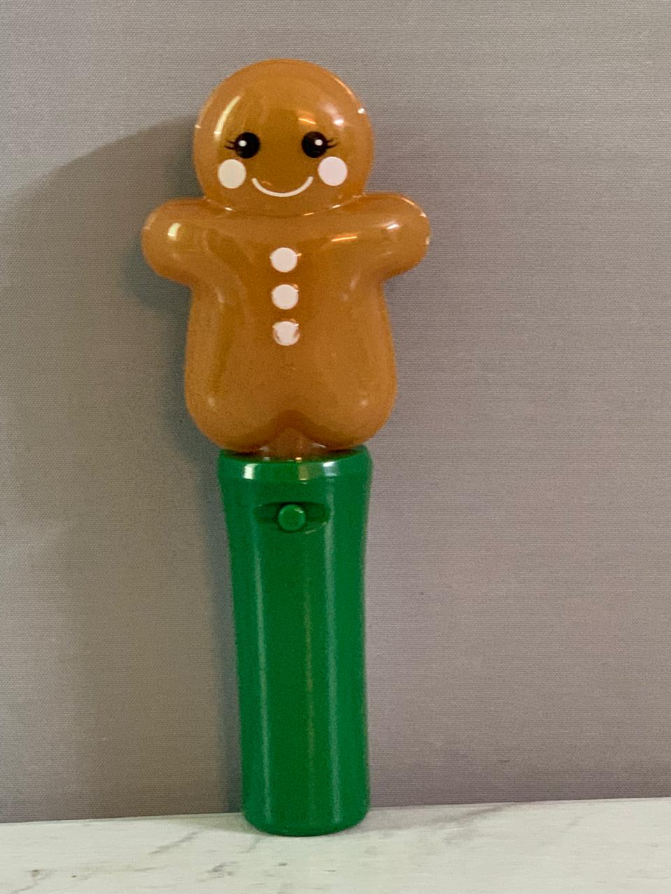 Gingerbread Man Light-Up Spinner Wand. (Batteries need replacement)(Rs 150 advance)