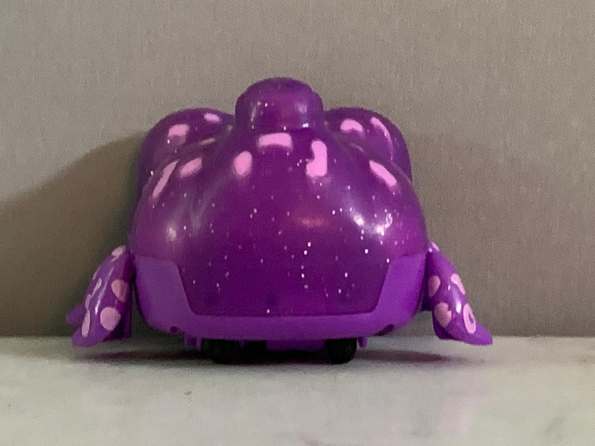 Hasbro Yellies Scalez.(Batteries need replacement )