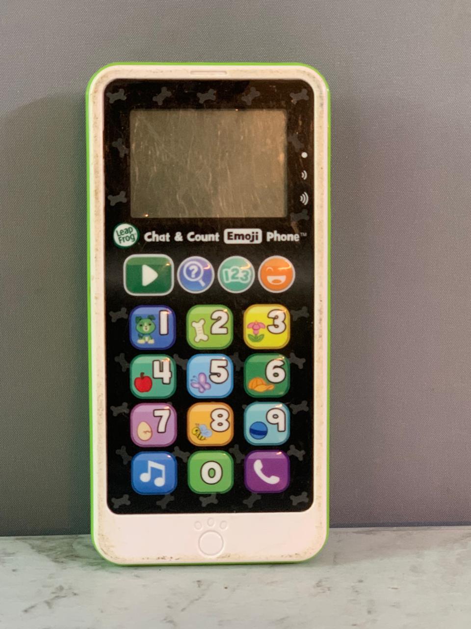LeapFrog Chat & Count Emoji Phone.(Rs 200 advance)