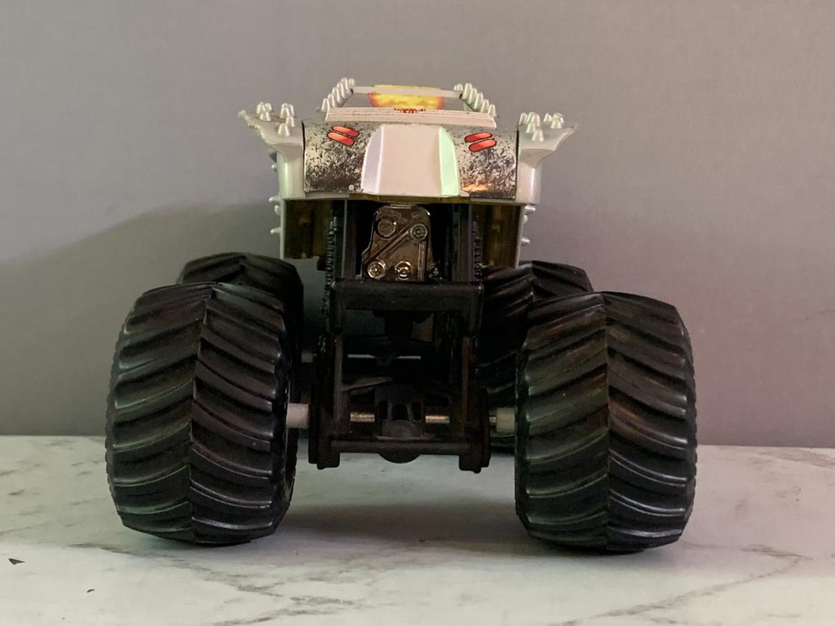 Hot Wheels Monster Jam 1:24 Max D. (Rs 350 advance)