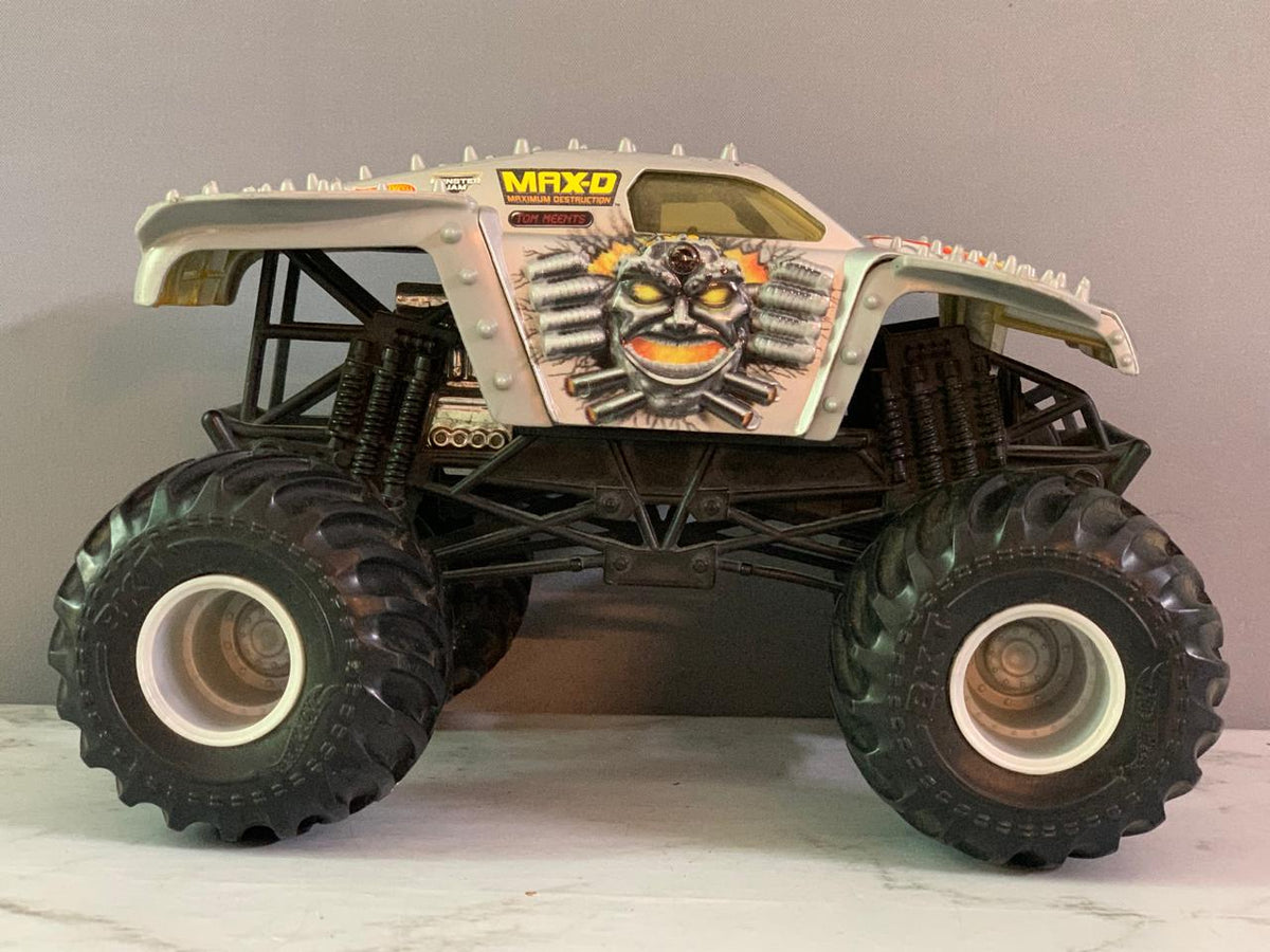 Hot Wheels Monster Jam 1:24 Max D. (Rs 350 advance)