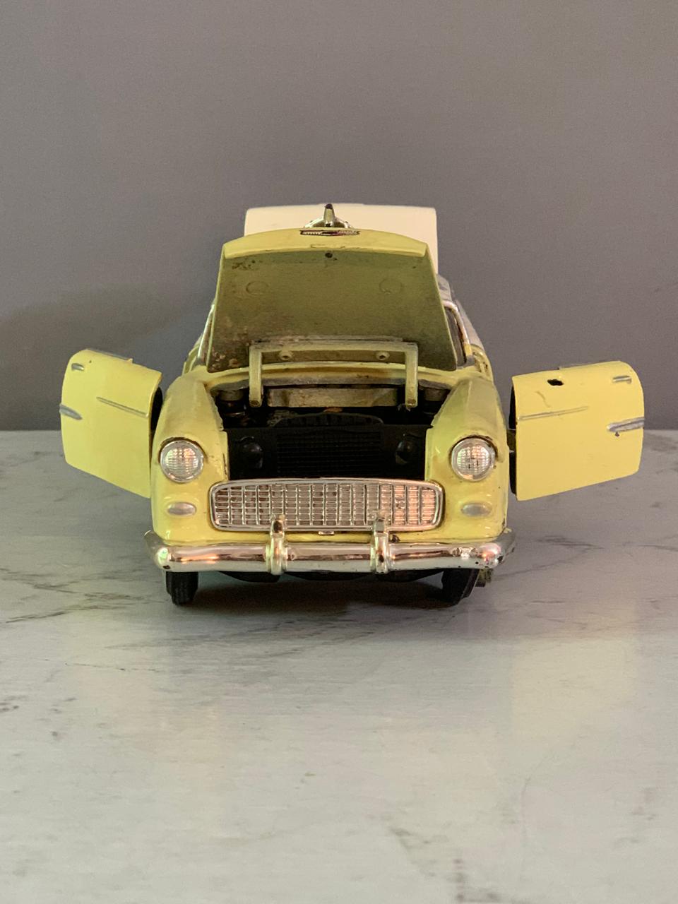 Chevrolet Bel Air. (Rs 350 advance)