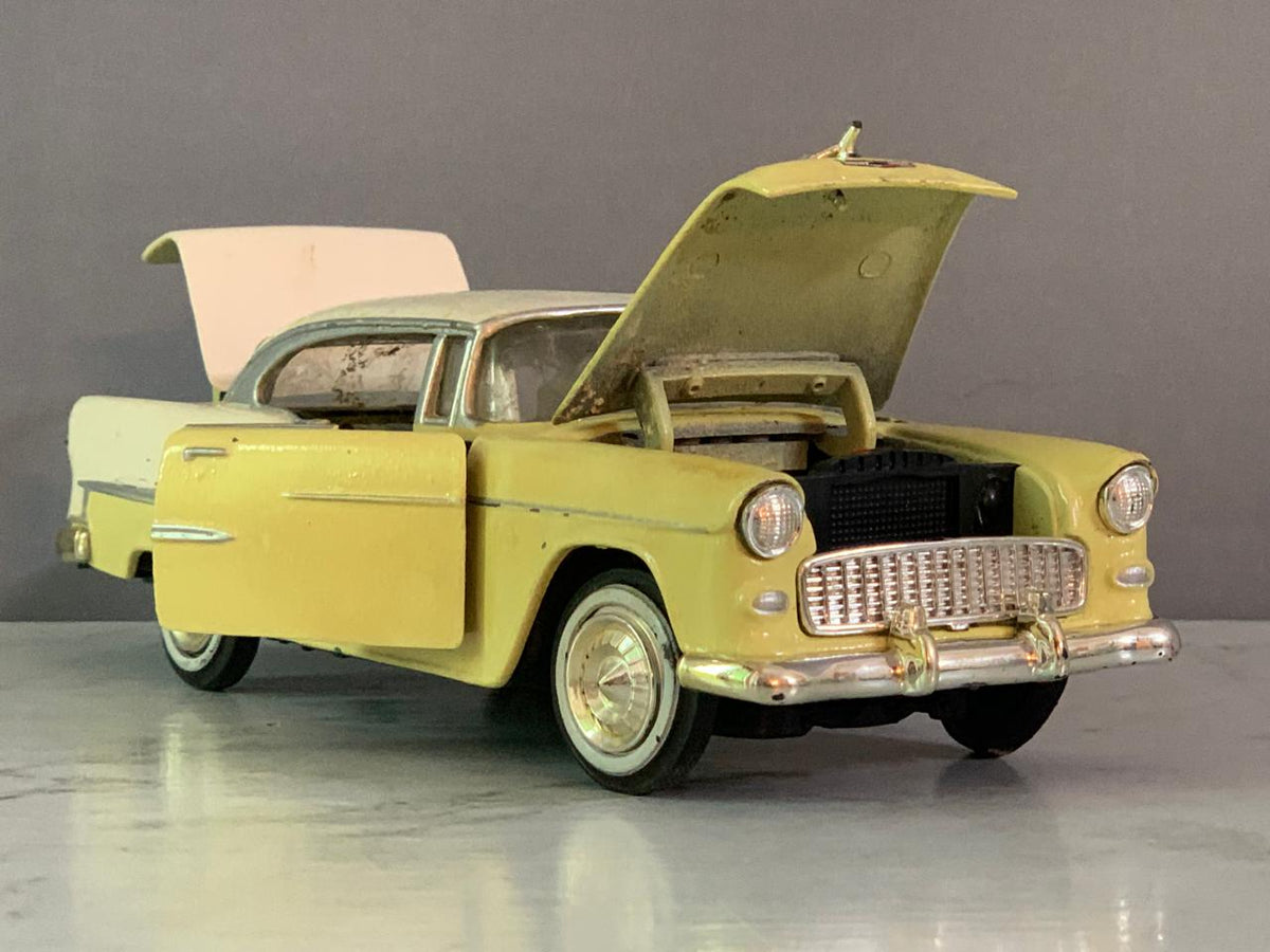 Chevrolet Bel Air. (Rs 350 advance)