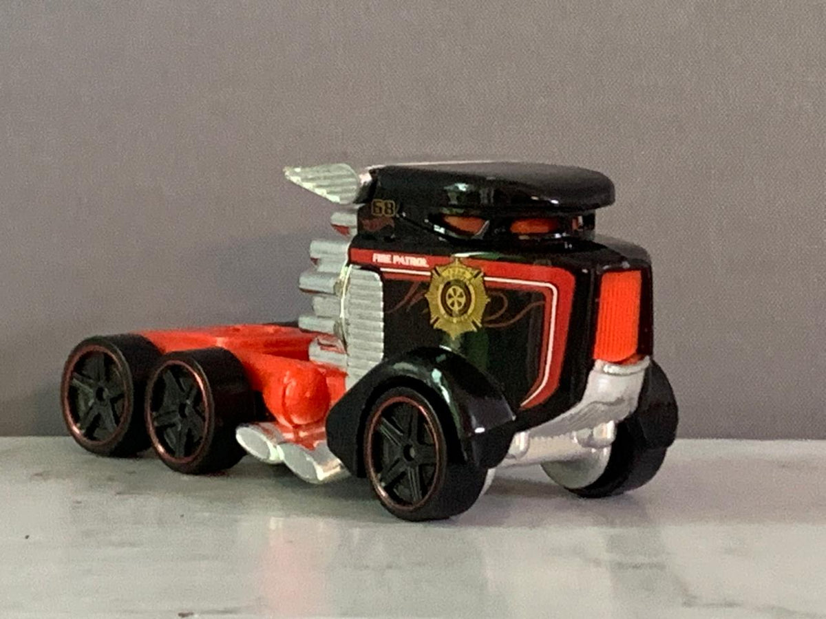 Hot Wheels 2014 Sky Show Rig.(front part only, must check video)