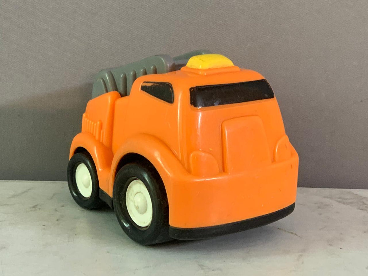 Construction Vehicle. (Rs 100 advance)