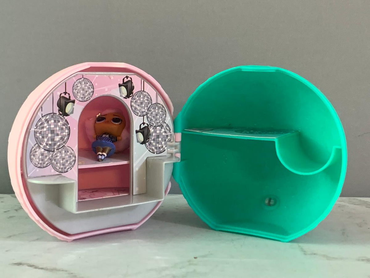 L.O.L. Surprise! Ball Capsule (Rs 100 advance)