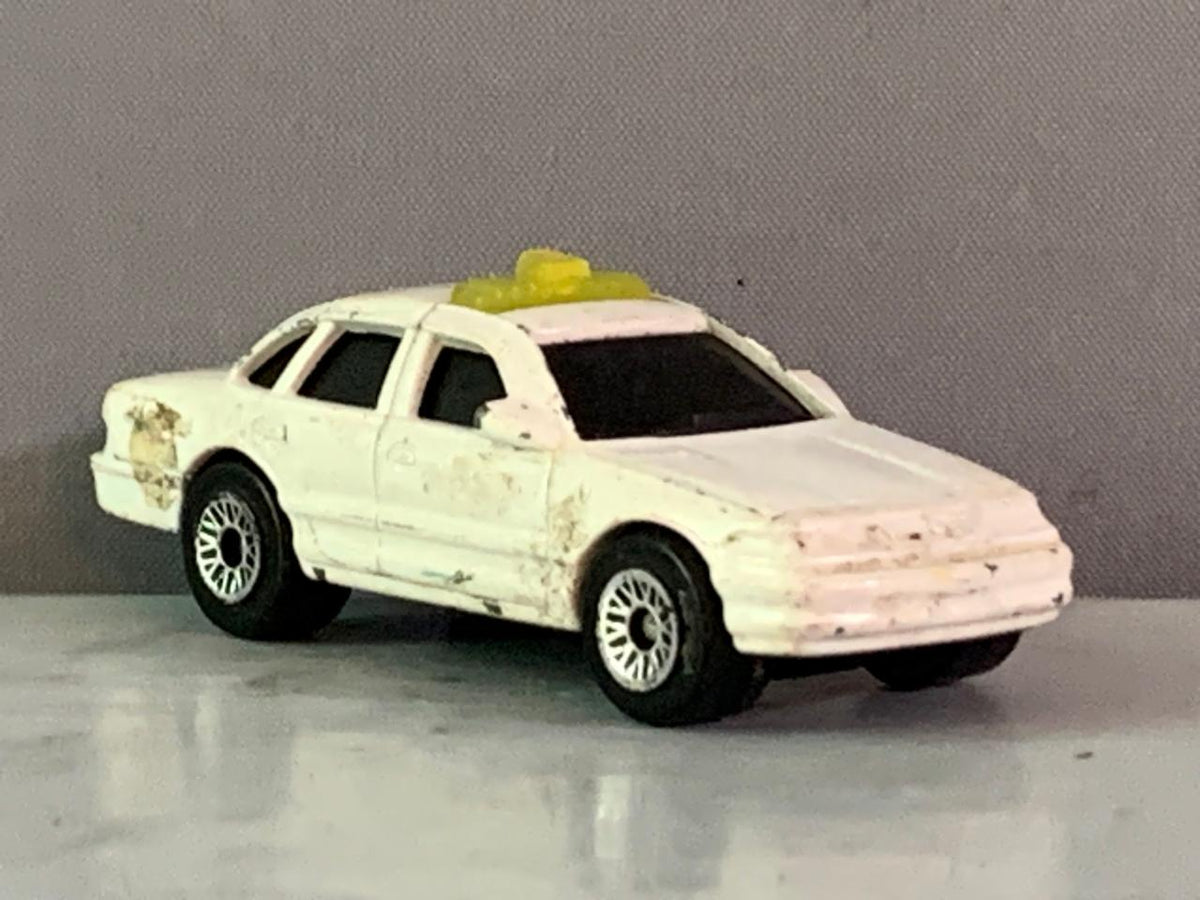 Matchbox Ford Crown Victoria.(must check video for condition)