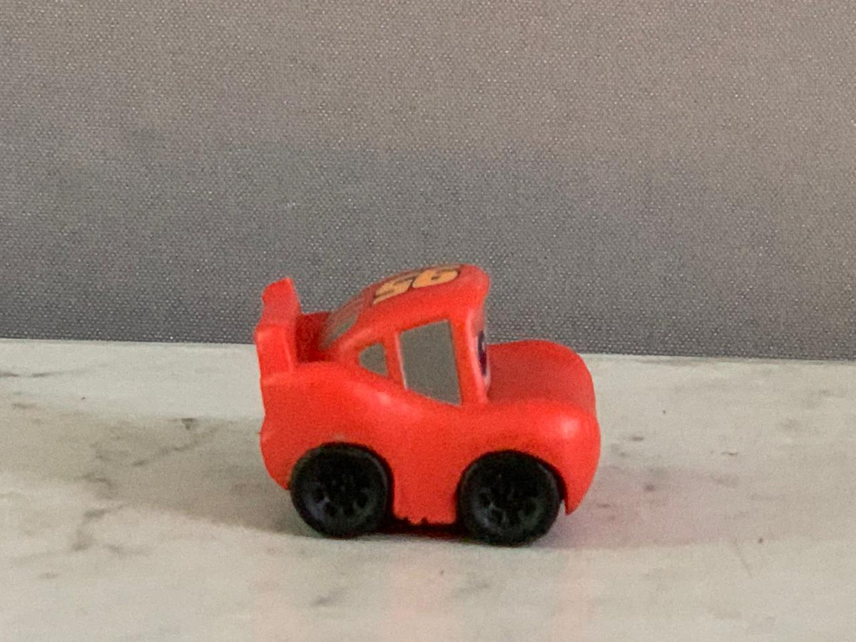 Disney Doorables Series 9 McQueen Vehicle Toy.
