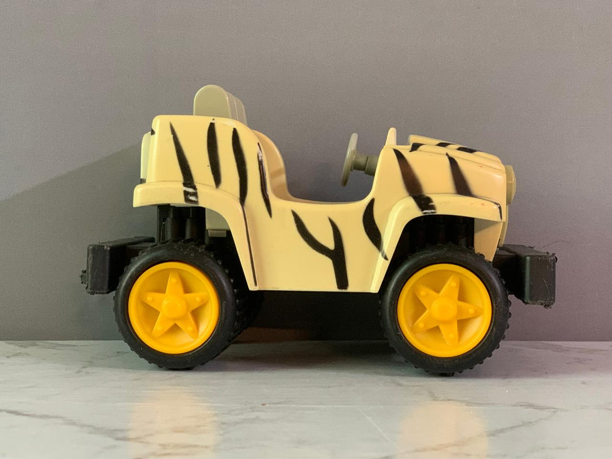 Vintage Safari Jeep Toy. (Rs 200 advance)