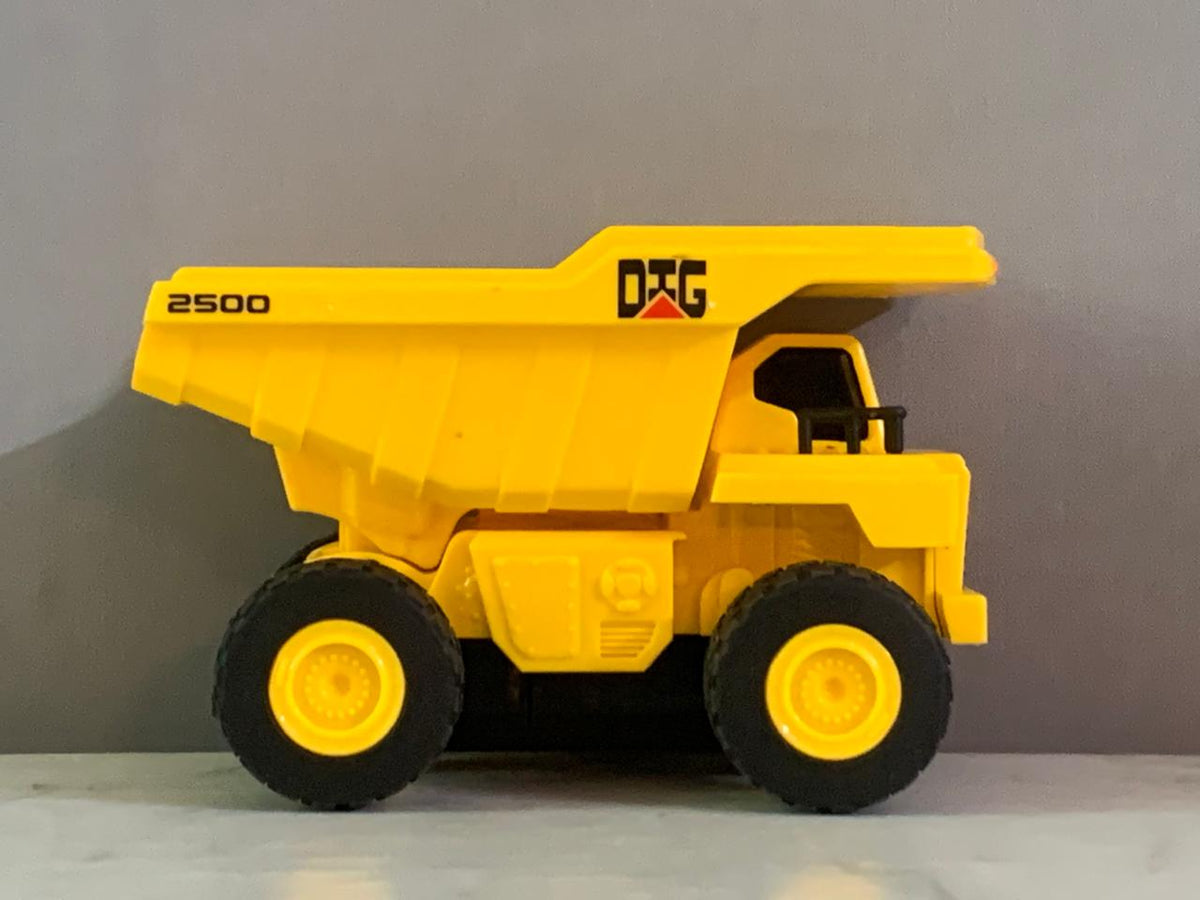 Maxx Action Mini Dump Truck.(Rs 150 advance)