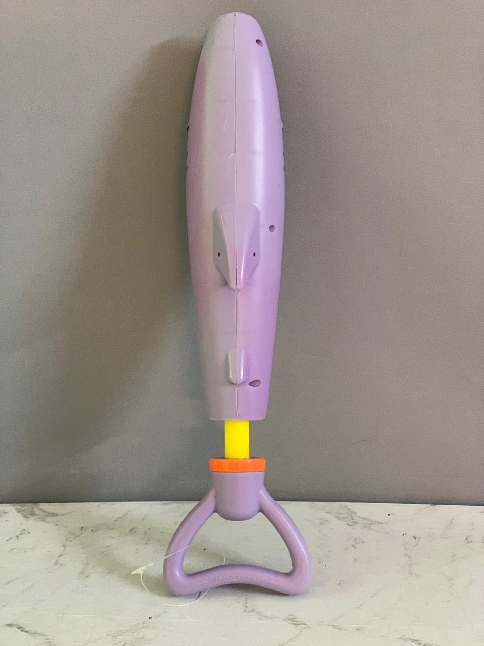 Water Squirt Gun Shark. (Rs 200 advance)