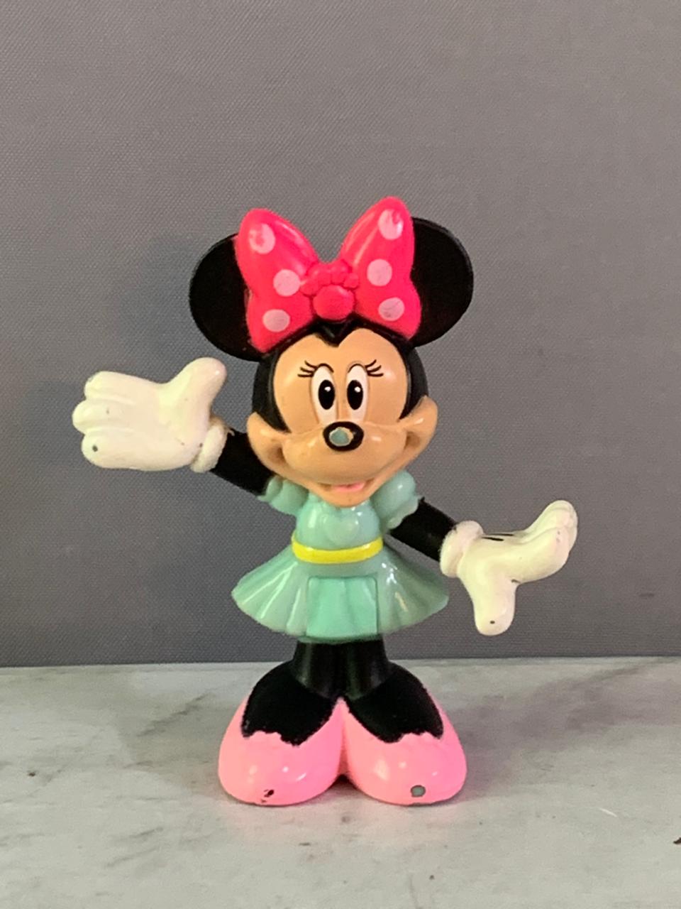 Mattel Disney Beach Minnie Mouse Figurine.