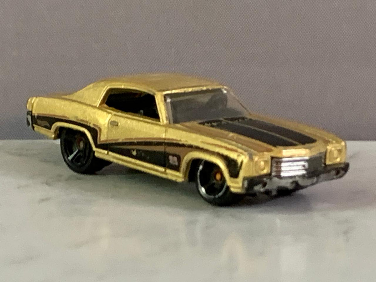 Hot Wheels 2012 Muscle Mania '70 Monte Carlo.