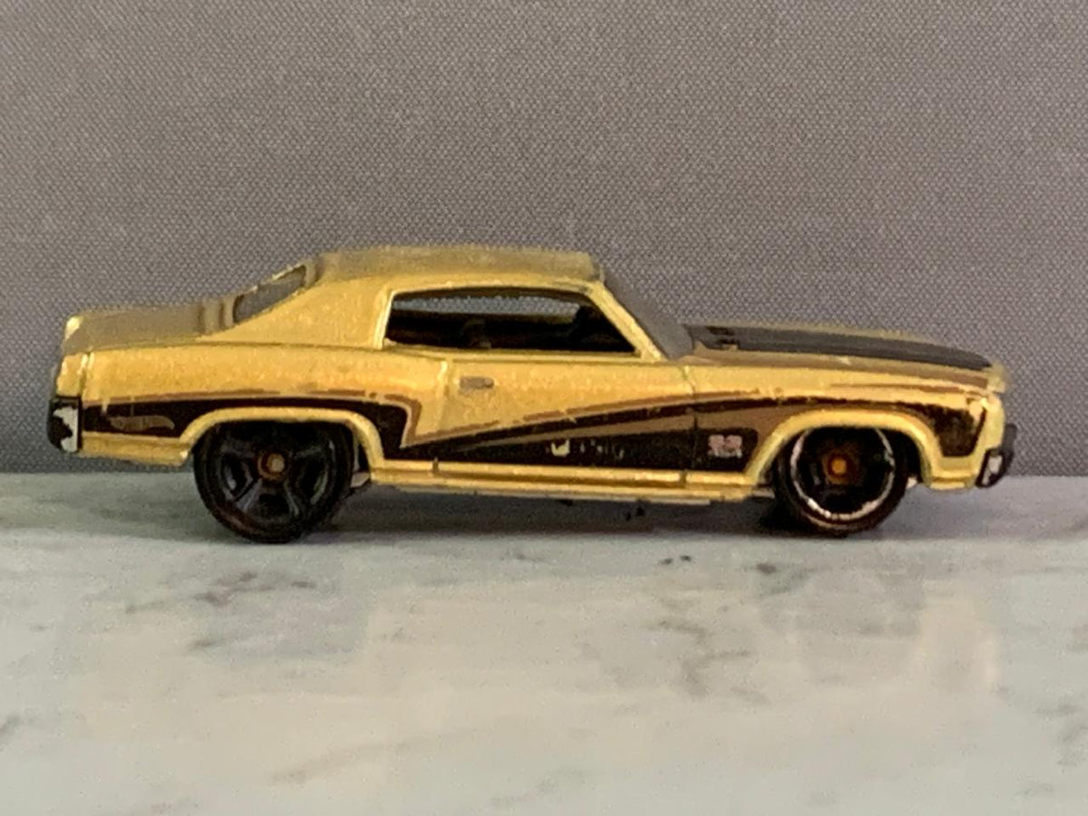 Hot Wheels 2012 Muscle Mania '70 Monte Carlo.