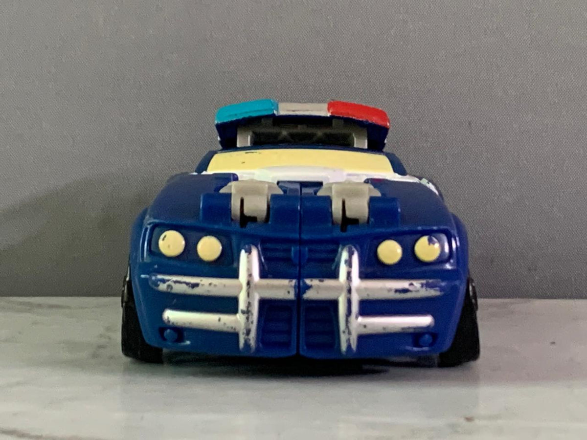 Playskool Heroes Transformers Rescue Bots Energize Chase the Police-Bot Figure.(Rs 200 advance)