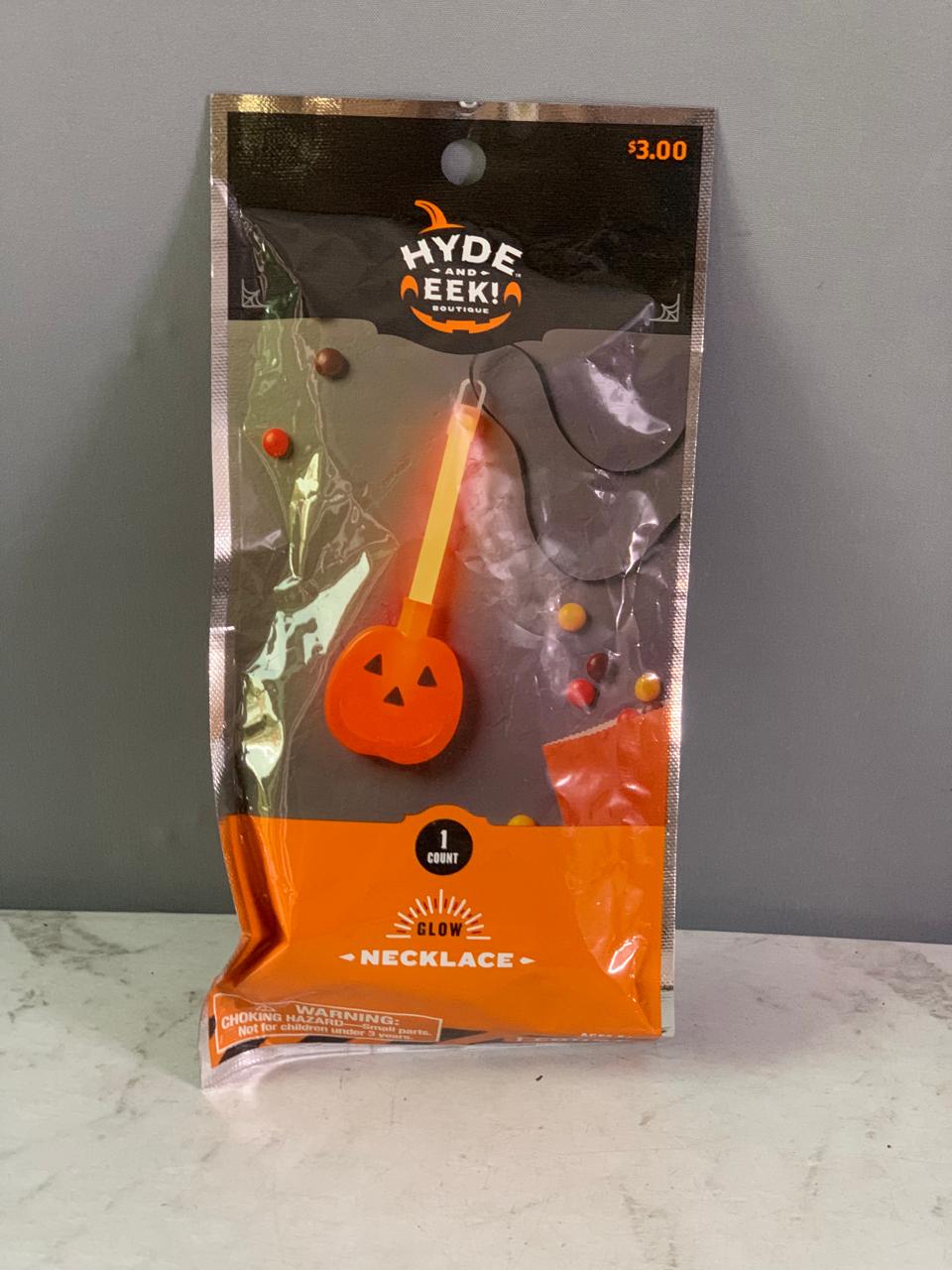 Hyde & EEK! Boutique Halloween Glow Necklace.