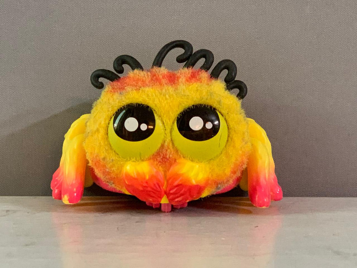 Yellies! Peeks Voice-Activated Spider Pet.