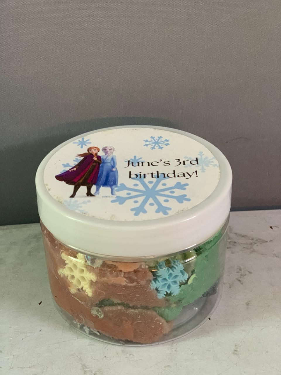 Disney Frozen-inspired Playdough Jar. (Rs 150 advance)
