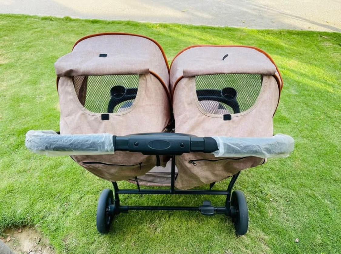 Moni Baby TwinStroller.(Rs 10k advance)