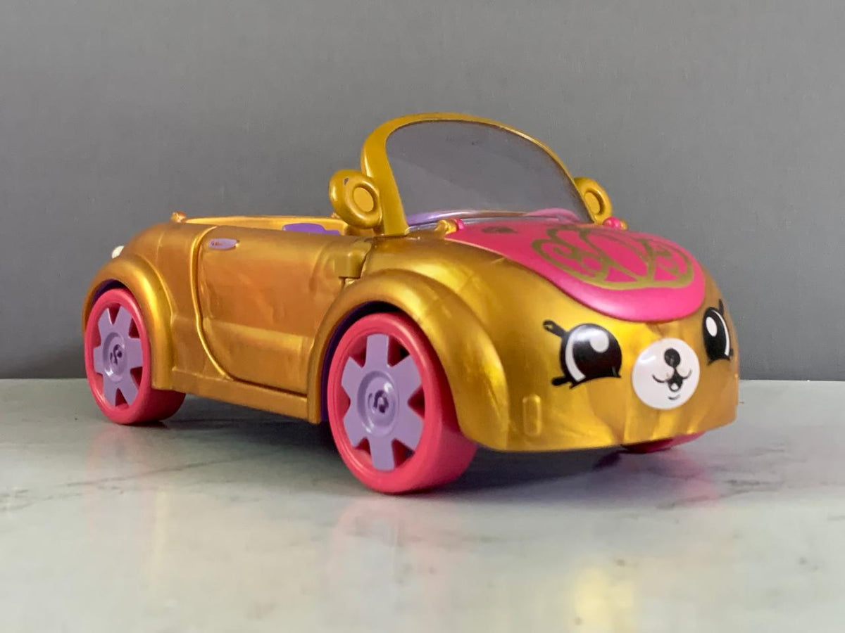 Shopkins Happy Places Royal Convertible Toy Car.